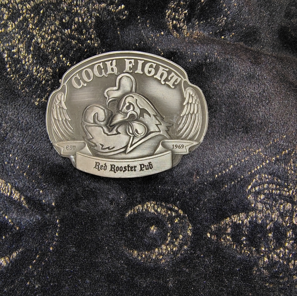 Vintage 1969 "Rooster Fight-Red Rooster Pub" Cast Metal Belt Buckle